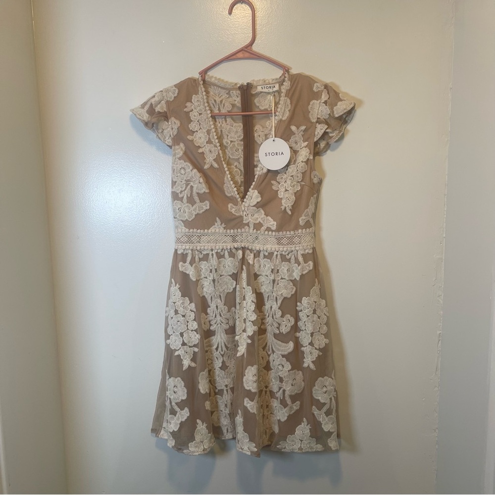 Storia Tan Mini Dress with Cream Lace Appliqué